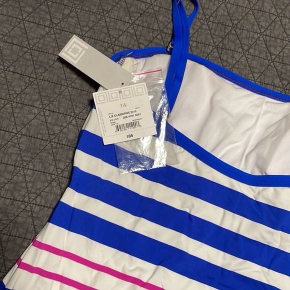 NWT one piece swimsuit.  Size 14. - Picture 3 of 4